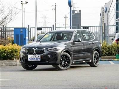 BMW IX3 elektroauto