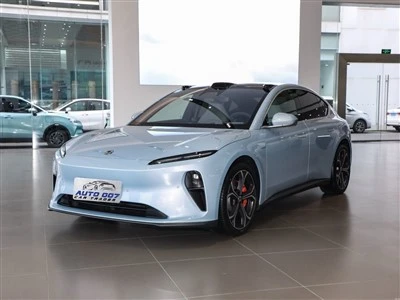 Nio ET5 elektriskā automašīna